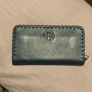 Tory burch wallet